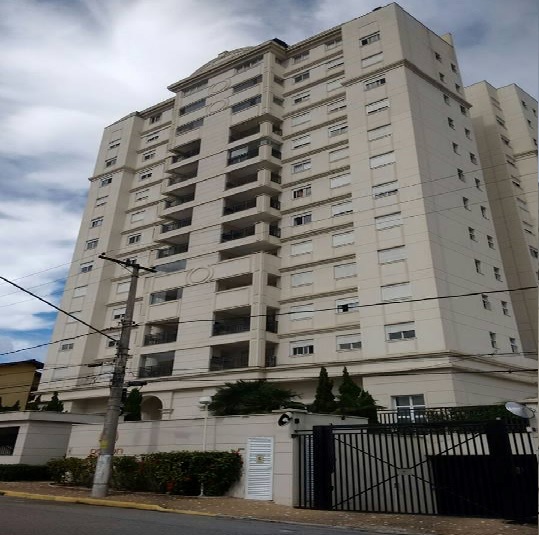 Fachada pintada e restaurada - Edifício Odeon